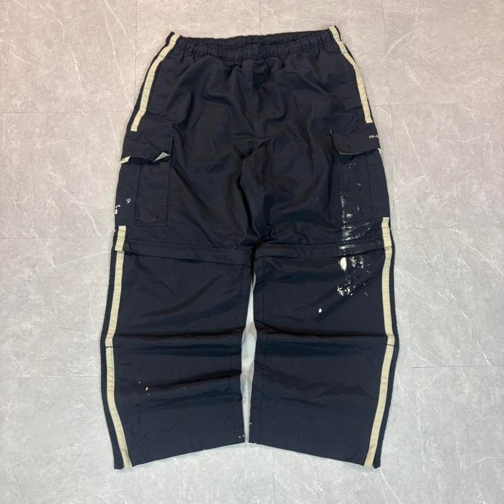 Y2K Old navy baggy track pants with unique paint splatter